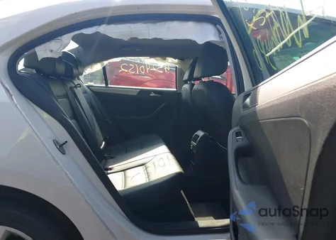 2013 Volkswagen Jetta 2.5L Se z USA, uszkodzony, nr VIN 3VWDP7AJ8DM423681